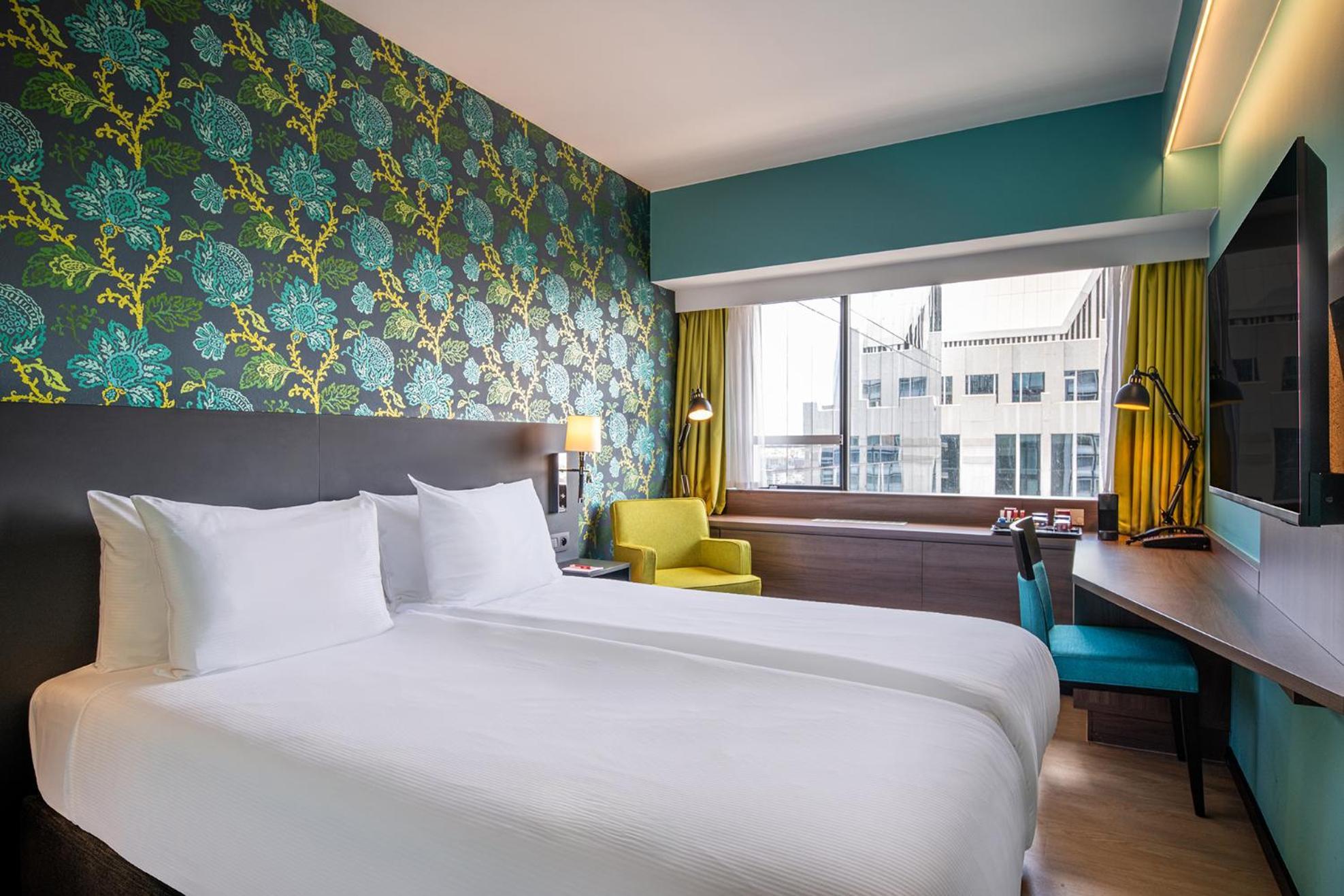 Séjourner près de la Colonne du Congrès : 4 Hôtels Thon Comparés