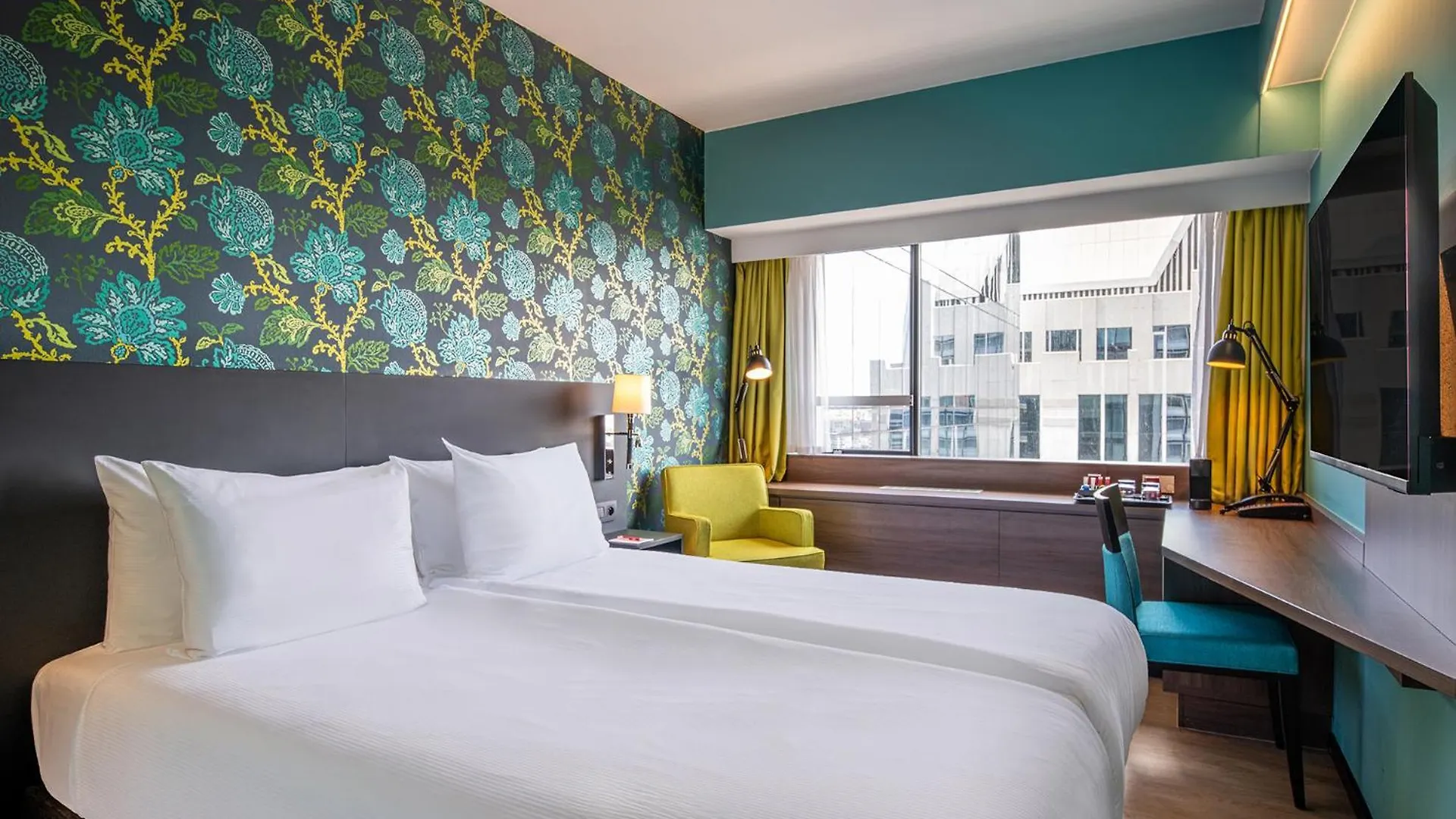 Séjourner près de la Colonne du Congrès : 4 Hôtels Thon Comparés